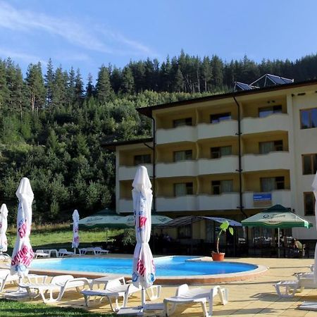 Hotel Restaurant Popini Laki Jagodina Exteriör bild